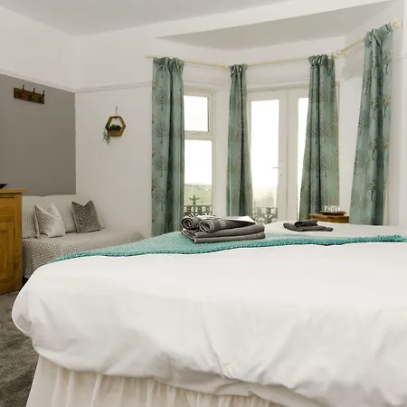 Staycations Pensión